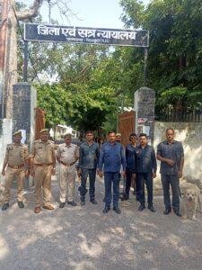 चित्रकूट25मई2023*एएस-चैक,डॉग स्क्वायड व एलआईयू0 की संयुक्त टीम द्वारा सुरक्षा सतर्कता के दृष्टिगत न्यायालय परिसर में चेकिंग की गयी* चित्रकूट25मई2023*एएस-चैक,डॉग स्क्वायड व एलआईयू0 की संयुक्त टीम द्वारा सुरक्षा सतर्कता के दृष्टिगत न्यायालय परिसर में चेकिंग की गयी*