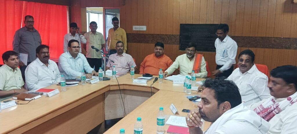 चित्रकूट25मई2023*जिला पंचायत अध्यक्ष की अध्यक्षता में जिला पंचायत बोर्ड की बैठक संपन्न। चित्रकूट25मई2023*जिला पंचायत अध्यक्ष की अध्यक्षता में जिला पंचायत बोर्ड की बैठक संपन्न।