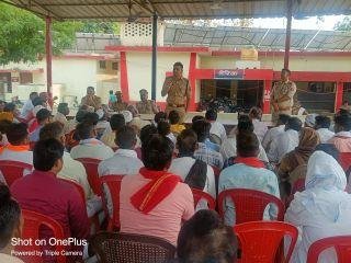 चित्रकूट07मई*क्षेत्राधिकारी नगर के नेतृत्व में कोतवाली कर्वी में सभासद पद के समस्त प्रत्यासियों के साथ गोष्ठी संपन्न। चित्रकूट07मई*क्षेत्राधिकारी नगर के नेतृत्व में कोतवाली कर्वी में सभासद पद के समस्त प्रत्यासियों के साथ गोष्ठी संपन्न।