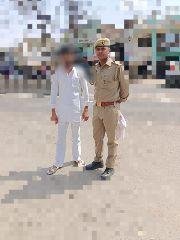 चित्रकूट 12 मई* थाना मऊ पुलिस ने एक वारण्टी अभियुक्त को गिरफ्तार किया