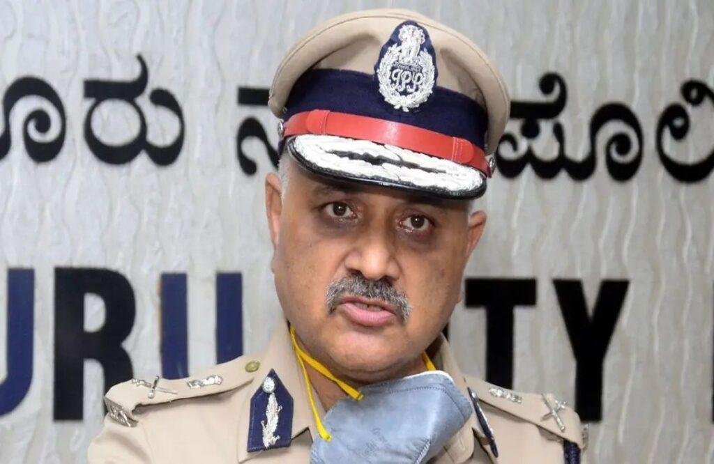 नई दिल्ली25मई2023*आज CBI मुखिया का पद सम्हालेंगे कर्नाटक के पूर्व DGP प्रवीण सूद, नई दिल्ली25मई2023*आज CBI मुखिया का पद सम्हालेंगे कर्नाटक के पूर्व DGP प्रवीण सूद,