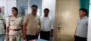 बौंसी,बांका08जून23*अवैध रूप से संचालित क्लीनिक एवम नर्सिंग होम की छापेमारी अभियान चलाया जा रहा है।