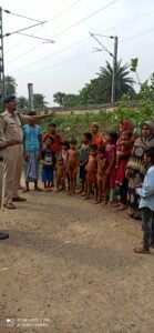 ईआर/मालदा डिवीजन08/06/23*ग्रामीणों के लिए आरपीएफ होल्डसन जागरूकता अभियान*