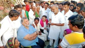 मुजफ्फरपुर09जून2023* के कटरा प्रखंड के बेरइ दक्षिणी पंचायत में आज हम उड़ीसा रेल हादसे में जान गंवाने वाले लोगों के परिजनों से मिले।