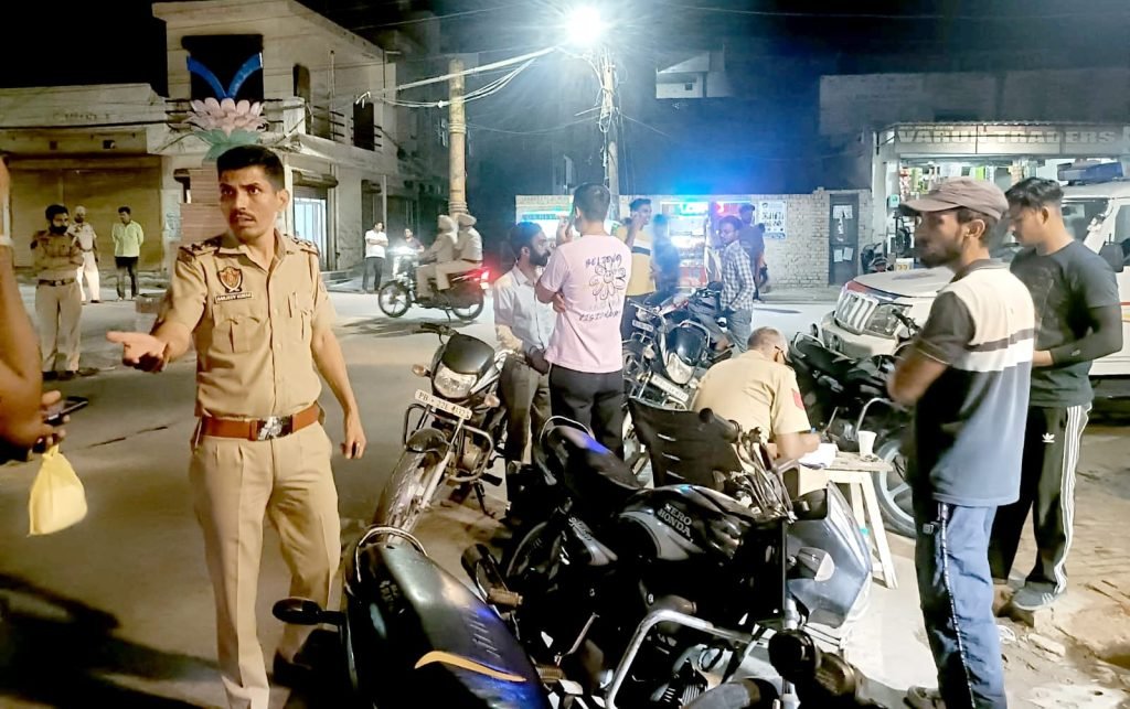 पंजाब10जून2023*सब्जीमंडी चौक पर थाना प्रभारी ने लगाया नाका, कईयों के काटे चालान