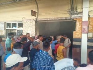 भागलपुर11जून23* जंक्शन पर VIP लाउंज में भीषण अगलगी से सोफा, पंखा समेत कई समान जलकर हुआ राख,