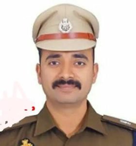 बाराणसी16जून23*आईपीएस अधिकारी अनिरुद्ध सिंह पाये गये दोषी...