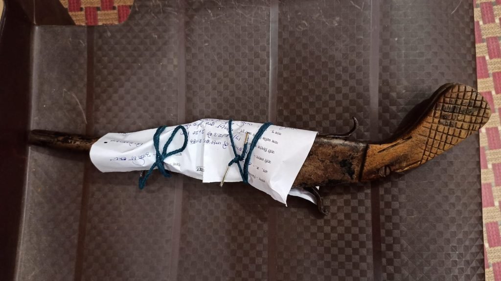 ग्वालियर18जून23*सोशल मीडिया पर अधिया(कट्टा) लेकर फोटो अपलोड करने वाले युवक को थाना भितरवार पुलिस ने अवैध हथियार सहित हिरासत में लिया*