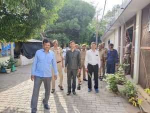 चित्रकूट19जून23*ए एस चेक,डॉग स्क्वायड व एलआईयू0 की संयुक्त टीम द्वारा सुरक्षा सतर्कता के दृष्टिगत न्यायालय परिसर में चेकिंग की गयी*