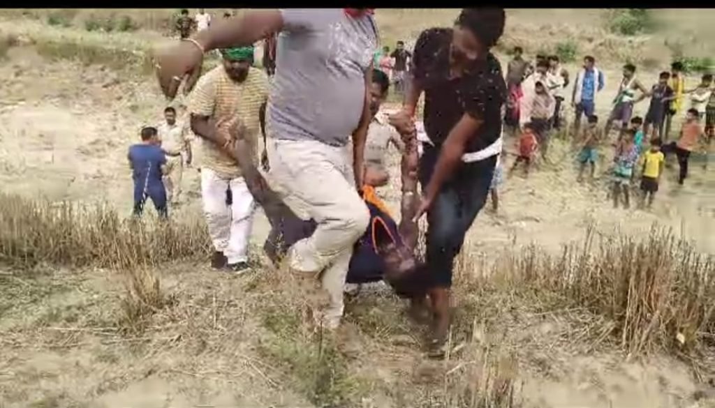 भागलपुर20जून2023*संदिग्ध अवस्था में मिला युवक का शव,इलाके में संसनी*