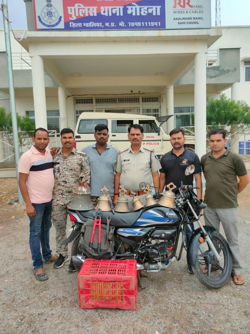 ग्वालियर21जून2023*थाना मोहना पुलिस ने थाना क्षेत्र व दीगर थाना क्षेत्रों के मंदिरों की चोरी की कुल 5 वारदातों का किया खुलासा*