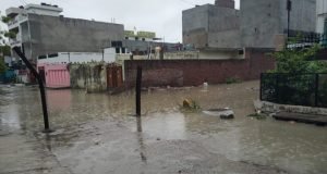 कानपुर22जून2023*नगर निगम के दावों की खुली पोल दर्जनों मोहल्लों में भरा पानी, सड़कें हुई लबालब*