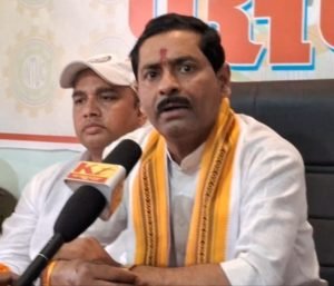 भागलपुर22जून2023*जलते हुए मणिपुर को छोड़कर पीएम मोदी फोटो खींचने विदेश भ्रमण पर : ओम प्रकाश