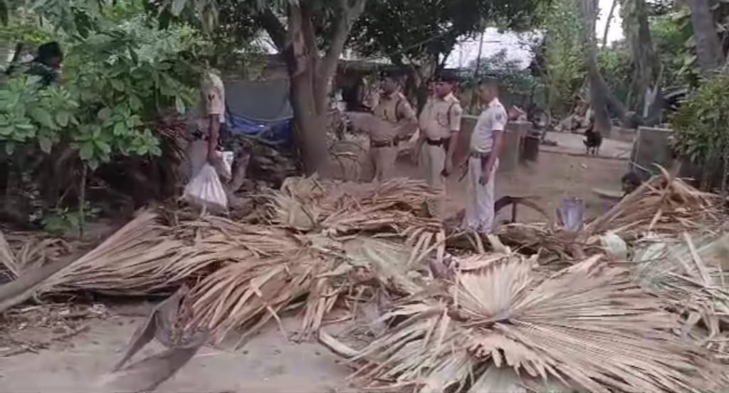 भागलपुर23जून2023*मनोहरपुर शहजादपुर महमदपुर में पुलिस ने की सघन छापेमारी , भागलपुर23जून2023*मनोहरपुर शहजादपुर महमदपुर में पुलिस ने की सघन छापेमारी ,