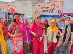 टोंक25जून2023*घर घर पहुची मोदी जी कि धन्यवाद यात्रा महिलाओं ने घर से बाहर निकल कर लगाए मोदी जी के धन्यवाद के नारे*
