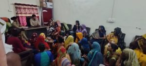 चित्रकूट25जून2023*थाना सरधुवा पुलिस ने ग्राम पनौटी में महिला चौपाल लगाकर महिलाओं को जागरुक किया*