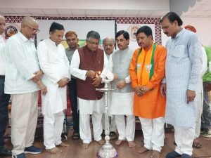 भागलपुर27जून2023*भागलपुर पहुंचे पूर्व केंद्रीय मंत्री रविशंकर प्रसाद!