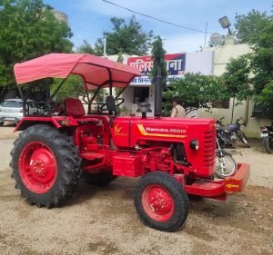 ग्वालियर27जून2023*थाना भितरवार पुलिस ने ट्रैक्टर लूट की घटना का खुलासा कर लूटा गया ट्रैक्टर किया बरामद,