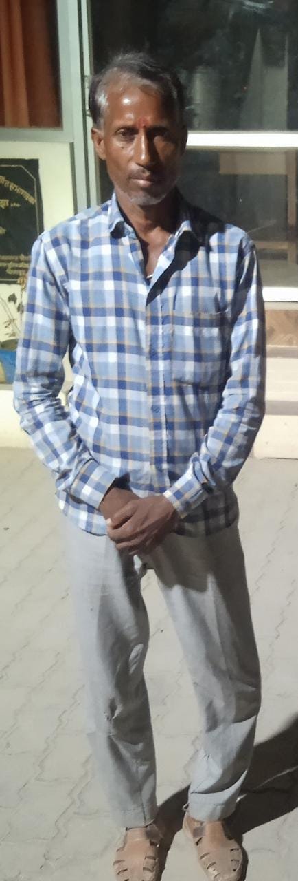 चित्रकूट28जून2023*थाना राजापुर पुलिस ने 01 अभियुक्त को 15 क्वार्टर देशी शराब के साथ गिरफ्तार किया* चित्रकूट28जून2023*थाना राजापुर पुलिस ने 01 अभियुक्त को 15 क्वार्टर देशी शराब के साथ गिरफ्तार किया*