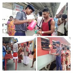 भागलपुर 21 जून* ईआर/मालदा डिवीजन रेलवे स्काउट्स एंड गाइड्स ने मालदा स्टेशन पर रेल यात्रियों के बीच बांटा ठंडा पानी।
