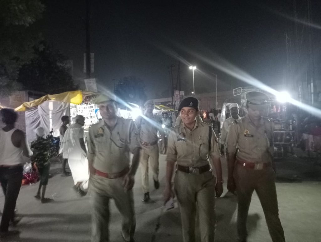 मथुरा03जुलाई2023*वृंदावन के प्रेम मंदिर में विस्फोटक होने की देर रात पुलिस को झूंठी सूचना मिली।