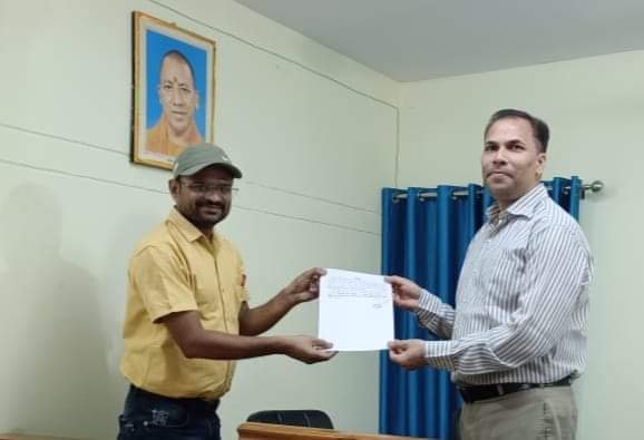 चित्रकूट07जुलाई23*कोषाधिकारी सहित समस्त स्टाफ बधाई के पात्र, डीएम अभिषेक आनंद चित्रकूट07जुलाई23*कोषाधिकारी सहित समस्त स्टाफ बधाई के पात्र, डीएम अभिषेक आनंद