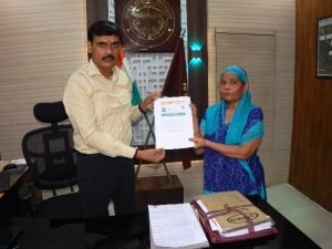 हरदोई07जुलाई23*आयुष्मान कार्ड बहुत से मरीजों से लिये मजबूत संबल साबित हुआ है:- जिलाधिकारी