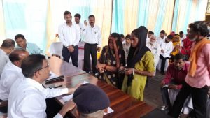 कानपुर/फर्रुखाबाद08जुलाई2023*मण्डलायुक्त ने जनपद फर्रुखाबाद के थाना कमालगंज में आयोजित थाना दिवस का निरीक्षण किया