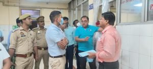 कानपुर11जुलाई23*उर्सला अस्पताल के बर्न वार्ड का औचक निरीक्षण करने पहुंचे जिलाधिकारी कानपुर नगर श्री विशाख जी0