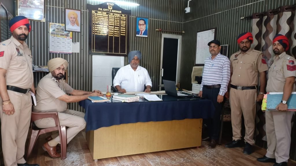 पंजाब11जुलाई2023*डीएसपी एडी सिंह ने नगर थाना 2 का निरीक्षण किया पंजाब11जुलाई2023*डीएसपी एडी सिंह ने नगर थाना 2 का निरीक्षण किया