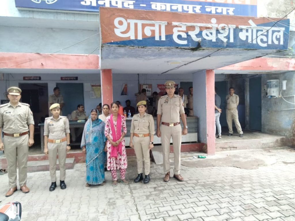 कानपुर14जुलाई23*थाना हरवंश मोहाल में हुई चोरी की घटना का किया सफल अनावरण। कानपुर14जुलाई23*थाना हरवंश मोहाल में हुई चोरी की घटना का किया सफल अनावरण।