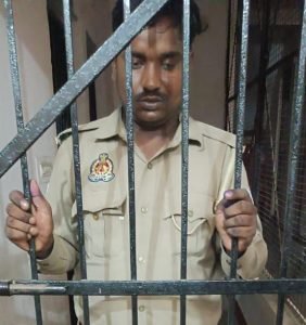 उन्नाव16जुलाई23*पुलिस की वर्दी धारण कर लोगों को गुमराह करने वाला अभियुक्त गिरफ्तार*