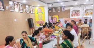 कानपुर17जुलाई23*टिफिन बैठकों के माध्यम से भारतीय जनता पार्टी लोकसभा चुनाव में जीत का लक्ष्य साध रही है।