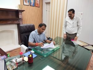 कानपुर24जुलाई2023*नवागत मण्डलायुक्त श्री अमित गुप्ता ने कार्यभार ग्रहण किया-