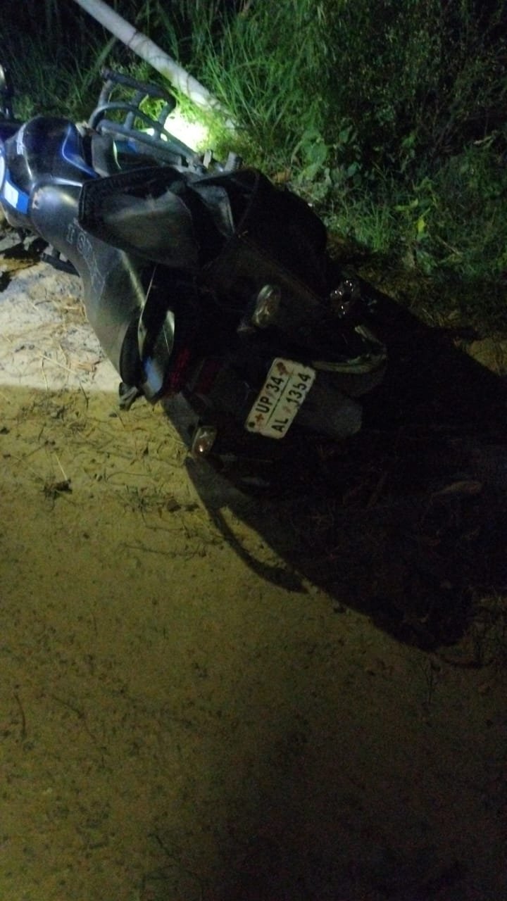 हरदोई27जुलाई2023*पिहानी पुलिस से देर रात हुई मुठभेड़ में गोली लगने से शातिर चोर घायल