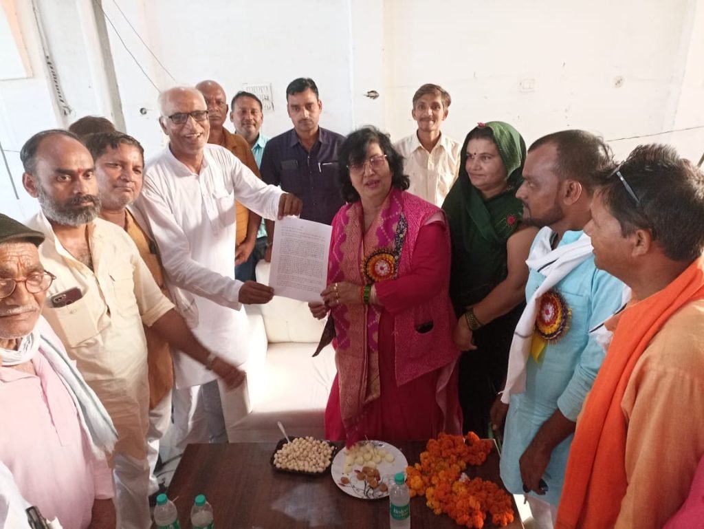 औरैया30जुलाई23*जनजागरण समिति ने मुख्यमंत्री को सम्बोधित महिला कल्याण एवं बल विकास पुष्टाहार को एक ज्ञापन सौंपा।