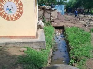 चित्रकूट12जुलाई23*डीएम साहब एक नजर नाला में अवैध अतिक्रमण व सफाई अभियान पर भी।