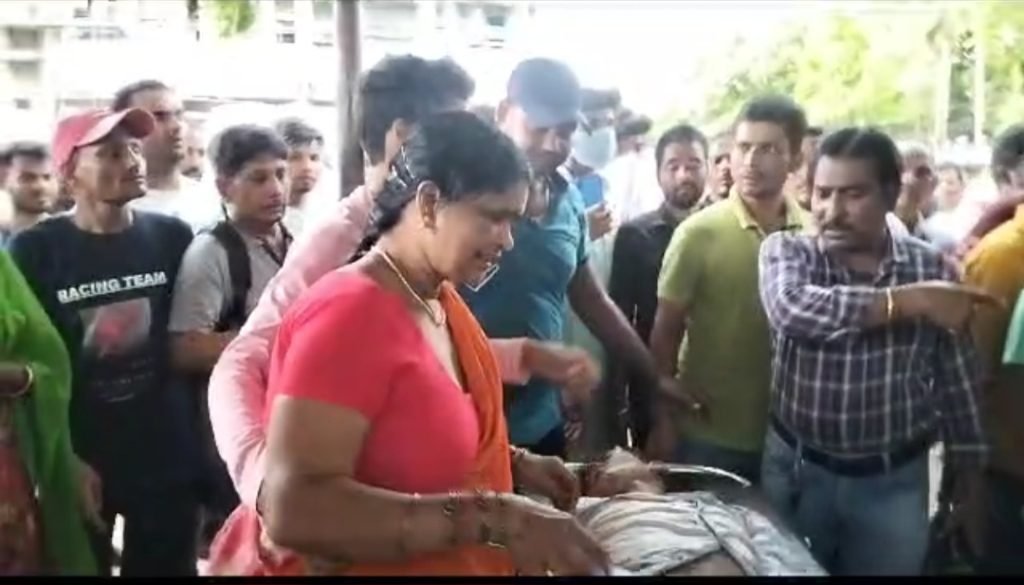 भागलपुर08जुलाई23*सड़क दुर्घटना में दो युवक की मौत,