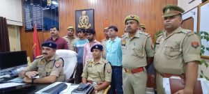 मथुरा04अगस्त2023*अंतरराज्यीय02 साइबर अपराधी 45000/-रुपये तथा अवैध शस्त्र सहित गिरफ्तार।