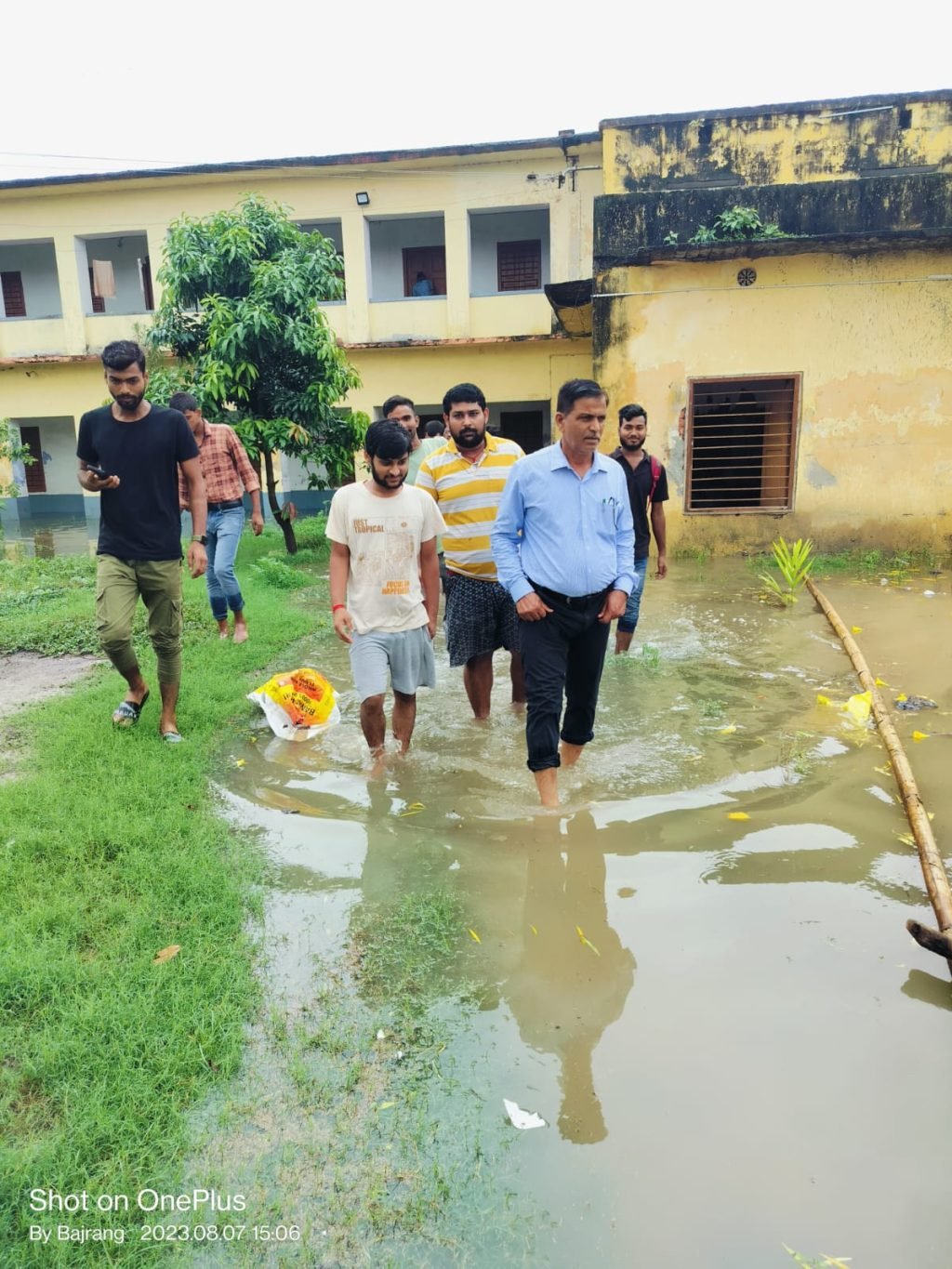 भागलपुर07अगस्त2023*मारवाड़ी महाविद्यालय के छात्रावास मे गन्दा पानी एकत्रित होने से छात्रों को पढ़ाई में हो रही असुविधा। भागलपुर07अगस्त2023*मारवाड़ी महाविद्यालय के छात्रावास मे गन्दा पानी एकत्रित होने से छात्रों को पढ़ाई में हो रही असुविधा।