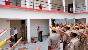 चित्रकूट09अगस्त23*एसपी द्वारा पुलिस कार्यालय के समस्थ अधिकारी/कर्मचारीगणों को पंच-प्रण की शपथ दिलाई गयी*