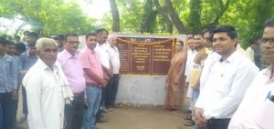 कानपुर09अगस्त23*शहीदो के प्रति श्रदांजलि में शहीद थाना अध्य्क्ष महेश यादव, और उप निरीक्षक नेबू लाल के स्मारकों का लोकार्पण हुआ