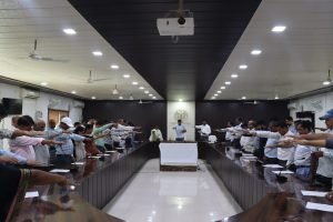 चित्रकूट09अगस्त23*डीएम द्वारा मेरी माटी,मेरा देश एवं हर घर तिरंगा अभियान के तहत ,पंच प्रण की दिलाई गई शपथ।