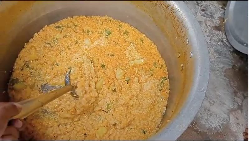 फिरोजाबाद10अगस्त23*दीदामई प्राथमिक विद्यालय में मिड्डे मील में घोटाला फिरोजाबाद10अगस्त23*दीदामई प्राथमिक विद्यालय में मिड्डे मील में घोटाला