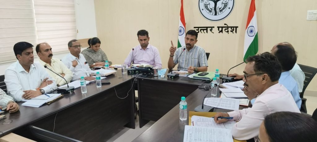 कानपुर10अगस्त23*निर्माणाधीन परियोजनाओं के कार्यों के संबंध में मासिक समीक्षा बैठक संपन्न हुई।