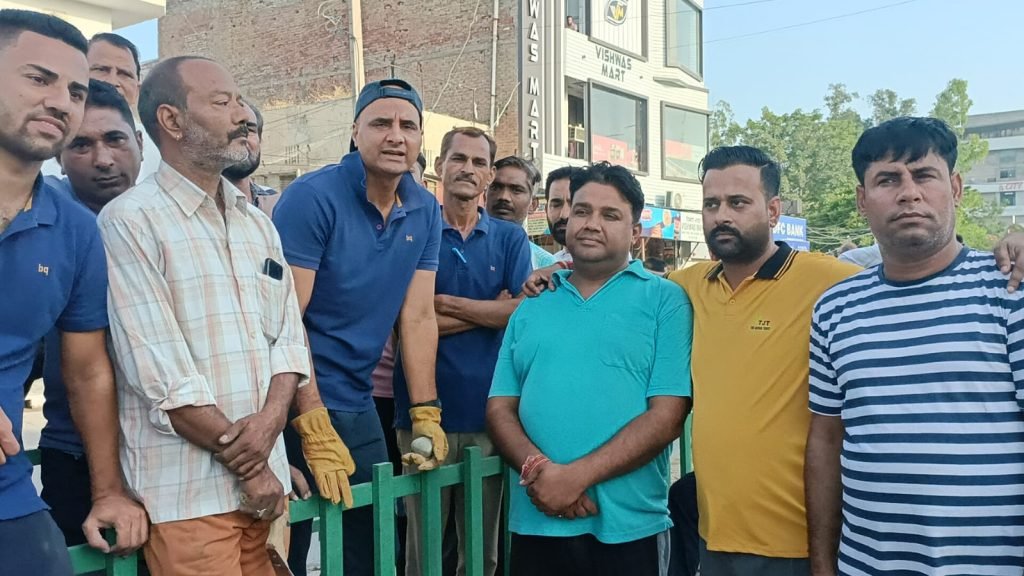 पंजाब 12 अगस्त 2023* सिंगल यूज प्लास्टिक का प्रयोग बंद करें शहरवासी : संदीप जाखड़/डॉ. राजिंद्र गिरधर