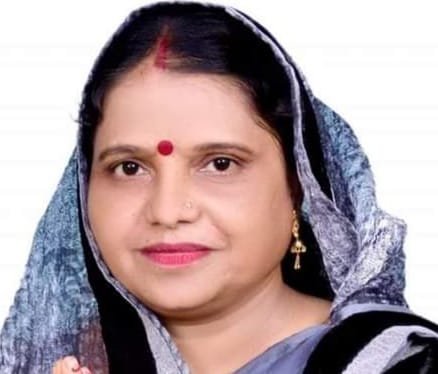 हमीरपुर 13 अगस्त23*पूर्व चेयरमैन माया बाल्मिकी को समाजवादी पार्टी में प्रदेश सदस्य मनोनीत किया गया।