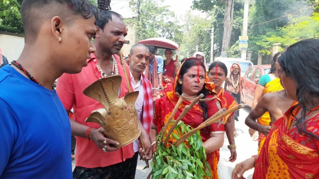 भागलपुर17अगस्त23*संध्या पूजा के साथ दो दिवसीय मां मनसा की पूजा हुई आरंभ*