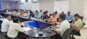 कानपुर18अगस्त23*बेसिक शिक्षा विभाग की मासिक समीक्षा बैठक कलेक्ट्रेट सभागार में संपन्न हुई।