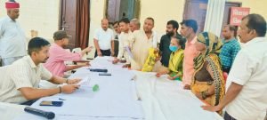 कानपुर नगर19अगस्त23*डीएम द्वारा फूल बाल भवन में चल रहे संपूर्ण समाधान दिवस का औचक निरीक्षण किया गया।